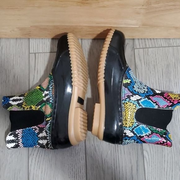 Chelsea Rain Boots Duck Multi Color Snake Skin Print Fleece Women's WOMANS 6 - Picture 8 of 12